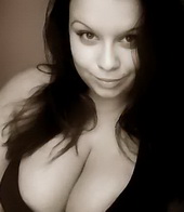 single horny woman in Milwaukee looking for a sex partner